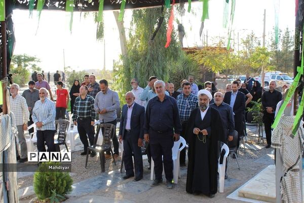گل باران مزار شهدای شهر جوادآباد