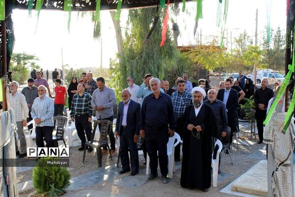 گل باران مزار شهدای شهر جوادآباد