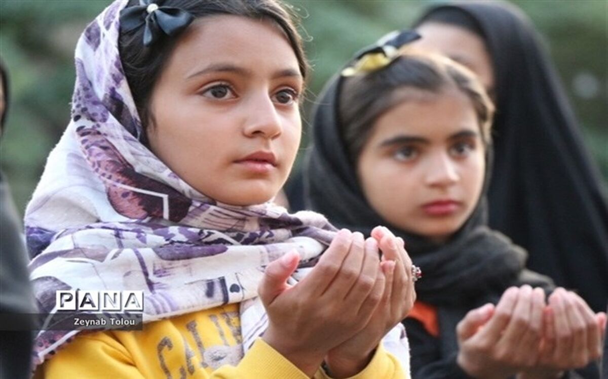 اجرای سرود همگانی دختر ایران در قشم/فیلم