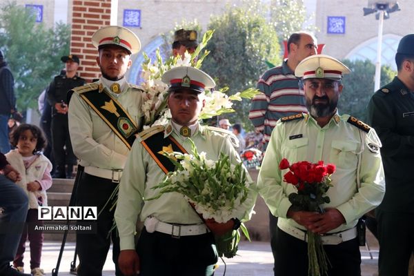 غبارروبی مزار شهدا در تبریز