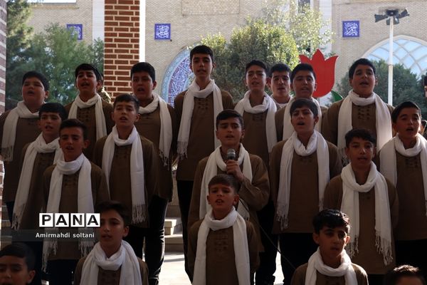 غبارروبی مزار شهدا در تبریز