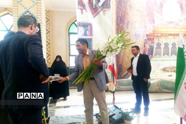 مراسم غبارروبی در گلزار شهدای شهرستان بن