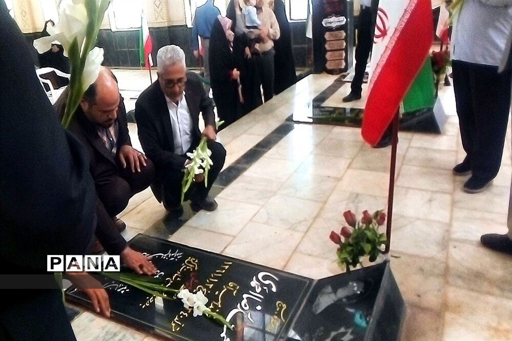 مراسم غبارروبی در گلزار شهدای شهرستان بن