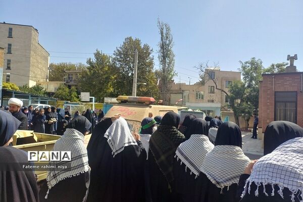 تشییع پیکر مطهر شهید گمنام در دبیرستان تربیت رودهن