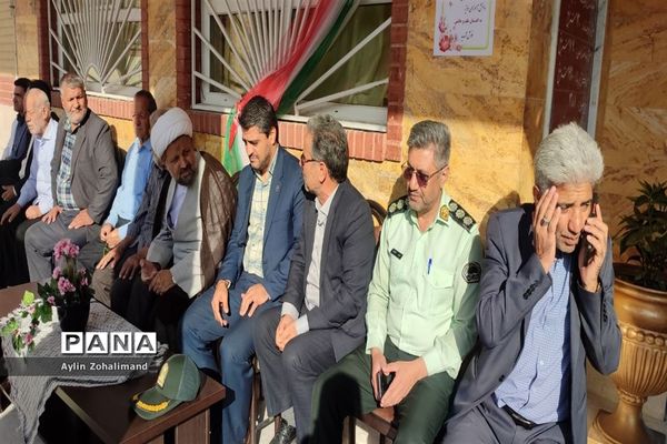 مراسم گرامیداشت هفته دفاع مقدس در مدرسه شاهد کوثر رباط کریم