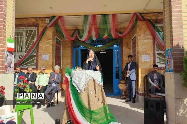 مراسم گرامیداشت هفته دفاع مقدس در مدرسه شاهد کوثر رباط کریم