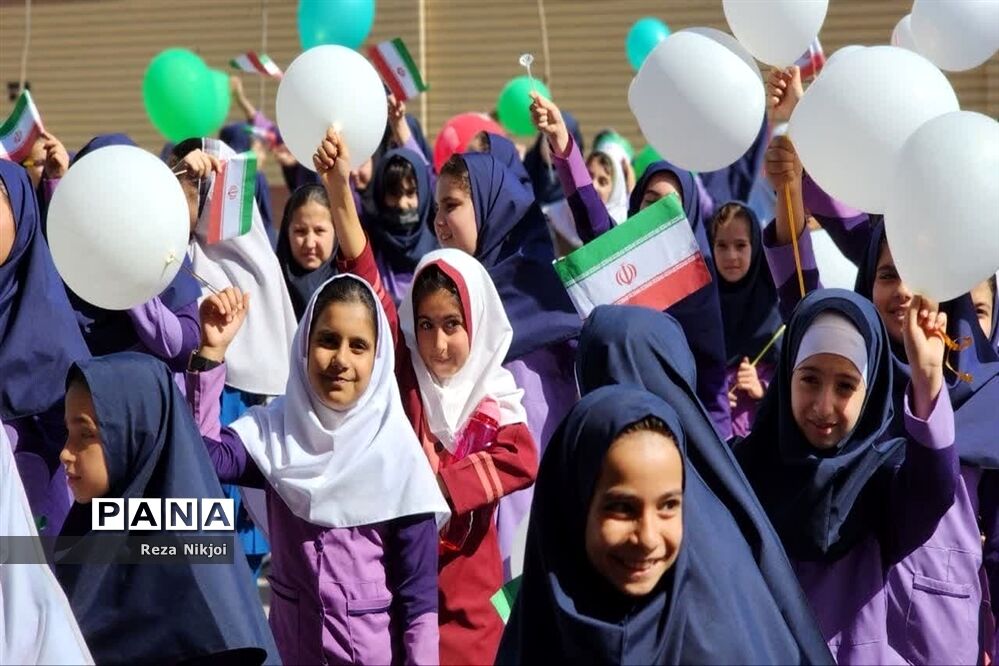 حس و حال دانش آموزان شیرازی، از حضور در مدرسه و کنترل استرس و اضطراب‌هایشان