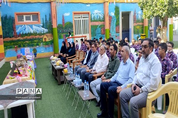 نواختن زنگ مهر عاطفه‌ها در ناحیه 2 شیراز