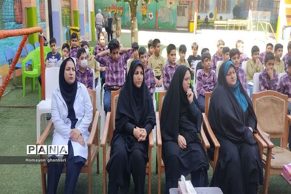 نواختن زنگ مهر عاطفه‌ها در ناحیه 2 شیراز
