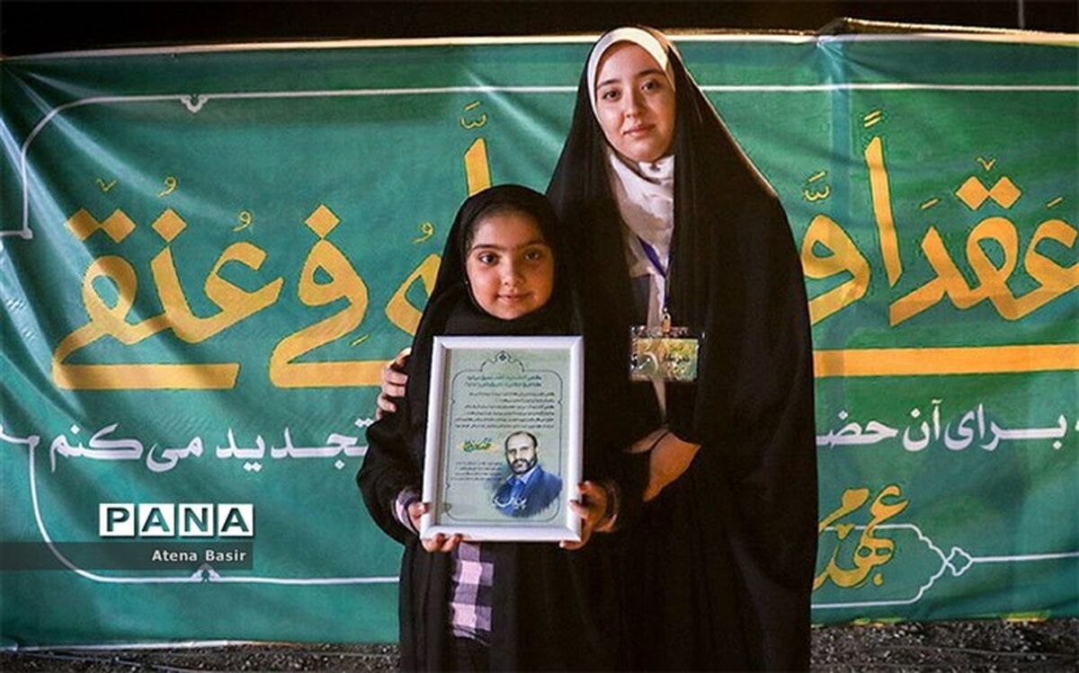 فرزند شهید:هوای امام زمان(عج) را داشته باشیم و نمازهایمان را بخوانیم / فیلم