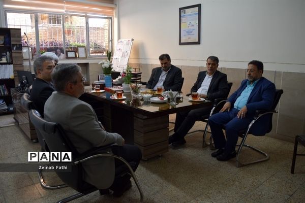 نواختن گلبانگ انتظار در دبیرستان دخترانه فیض کاشانی منطقه ۱۴