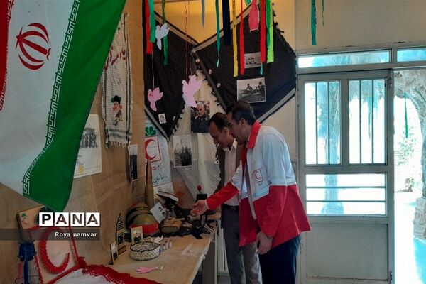 نمایشگاه دفاع مقدس جوانان جمعیت هلال احمر مانه و سملقان