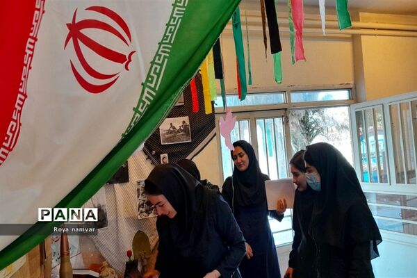 نمایشگاه دفاع مقدس جوانان جمعیت هلال احمر مانه و سملقان