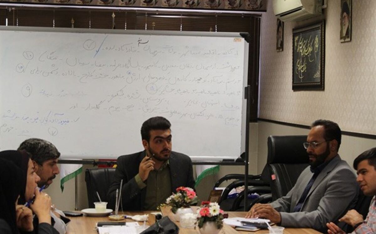جشن عاطفه‌ها همزمان با سراسر کشور در مدارس فارس برگزار شد
