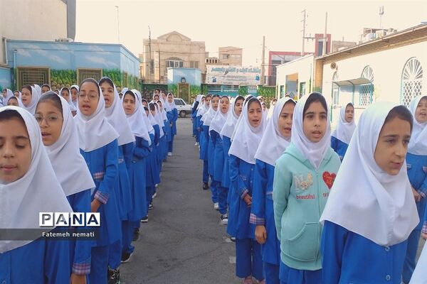 جشن عاطفه‌ها در دبستان حضرت صدیقه شهرستان ملارد