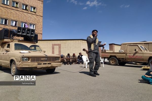 حضور کاروان مقاومت در دبیرستان دخترانه سردار سلیمانی فیروزکوه