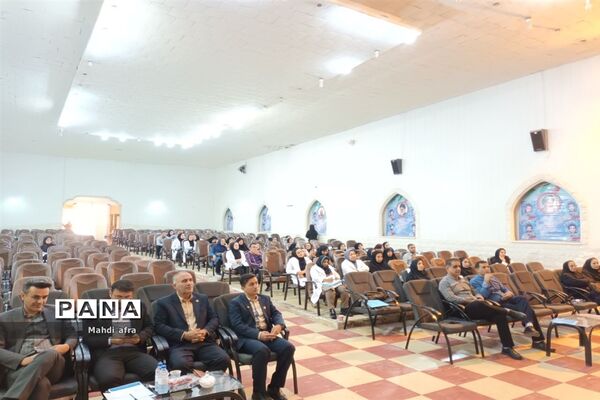 کارگاه توانمند‌سازی مراقبین سلامت مدارس قطب ۶ استان خوزستان