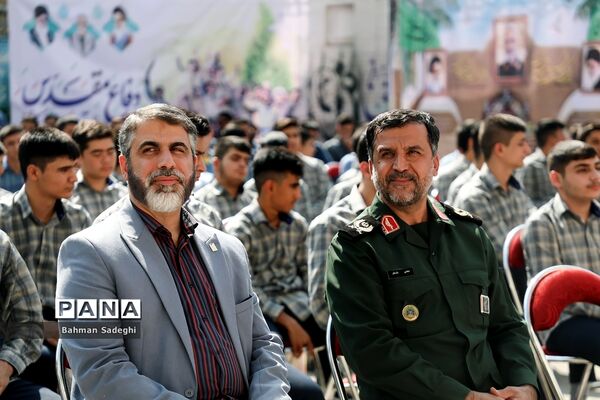 آیین افتتاحیه چهارمین دوره لاله‌های روشن