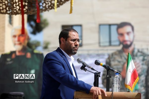 آیین افتتاحیه چهارمین دوره لاله‌های روشن