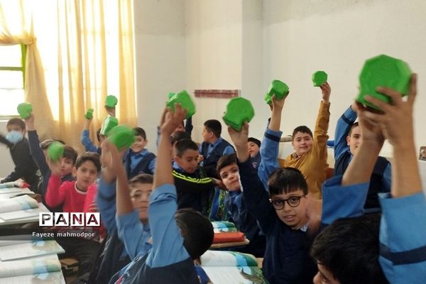 جشن عاطفه‌ها در دبستان دانش‌ رودهن