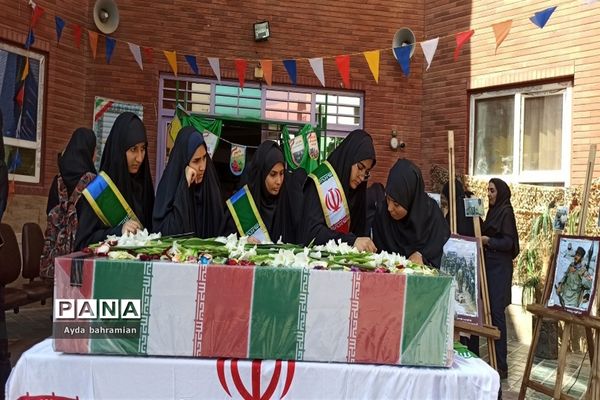 استقبال از شهید گمنام در مدرسه نبوت صفادشت