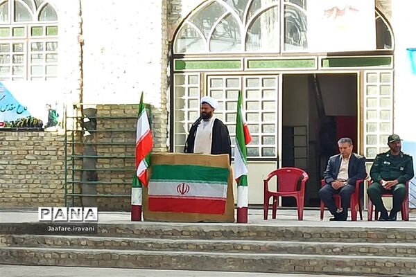 صبحگاه مشترک نیروهای مسلح شهرستان مروست