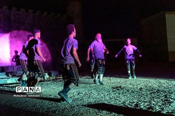 نمایش بزرگ میدانی نوری در نیمروز در بوستان کوهشار