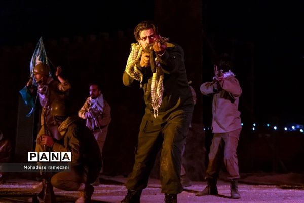 نمایش بزرگ میدانی نوری در نیمروز در بوستان کوهشار