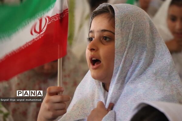 برپایی نماز در راستای اجرای طرح نورچشم در ناحیه یک شهرری