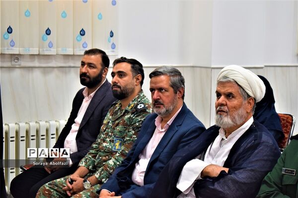 جشن عاطفه‌ها در مدرسه حضرت مریم اردکان