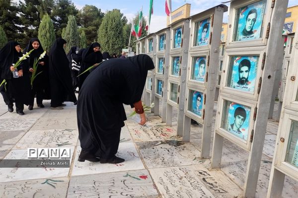 مراسم غبارروبی مزار شهدا در آرامستان خواجه ربیع مشهد