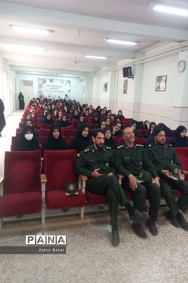 گرامیداشت هفته دفاع مقدس با حضور بسیج شهید منتظر قائم یزد