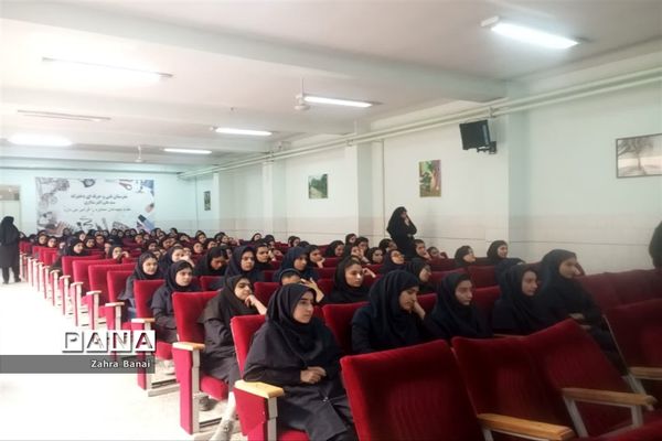 گرامیداشت هفته دفاع مقدس با حضور بسیج شهید منتظر قائم یزد