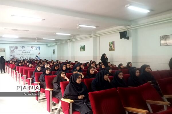 گرامیداشت هفته دفاع مقدس با حضور بسیج شهید منتظر قائم یزد