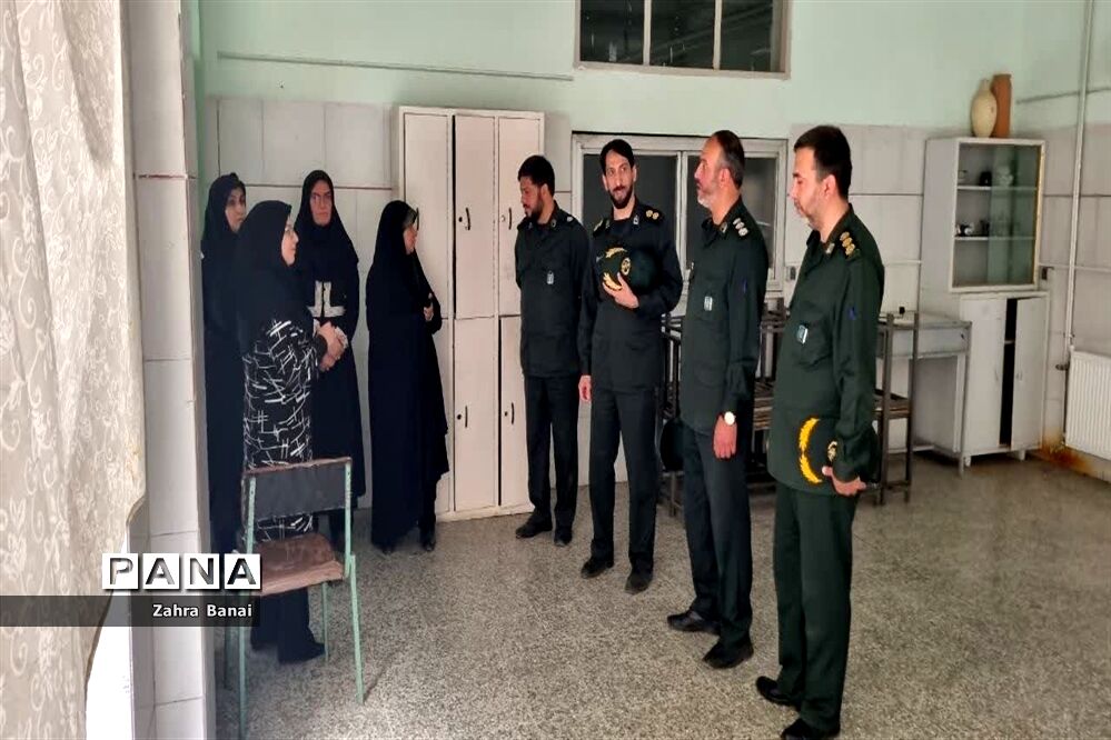 گرامیداشت هفته دفاع مقدس با حضور بسیج شهید منتظر قائم یزد
