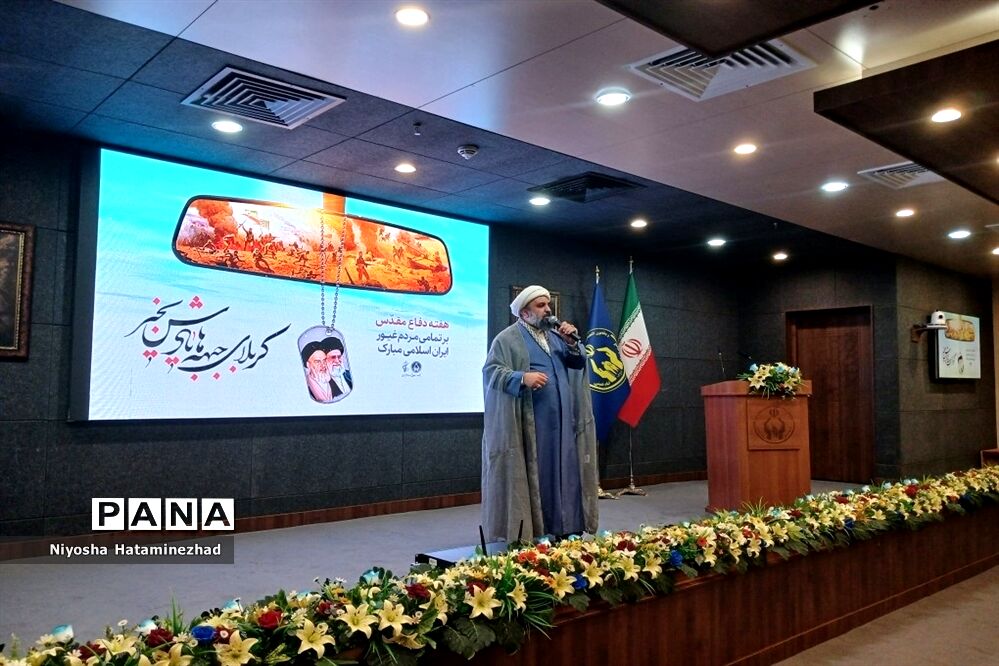 حضور دانش‌آموزان بهارستانی در نمایشگاه روایت گمنامی