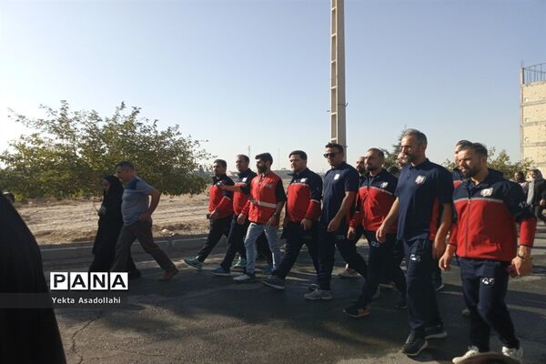 همایش بزرگ پیاده‌روی خانوادگی در شهرستان رباط‌کریم