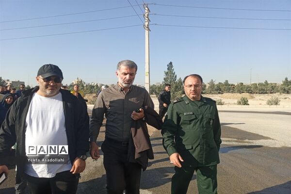 همایش بزرگ پیاده‌روی خانوادگی در شهرستان رباط‌کریم