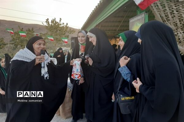 بزرگداشت هفته دفاع مقدس در مزار شهدای پارک خورشید