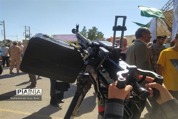 برگزاری نمایشگاه تجهیزات نظامی و سلاح‌های سنگین و نیمه سنگین در کاشمر