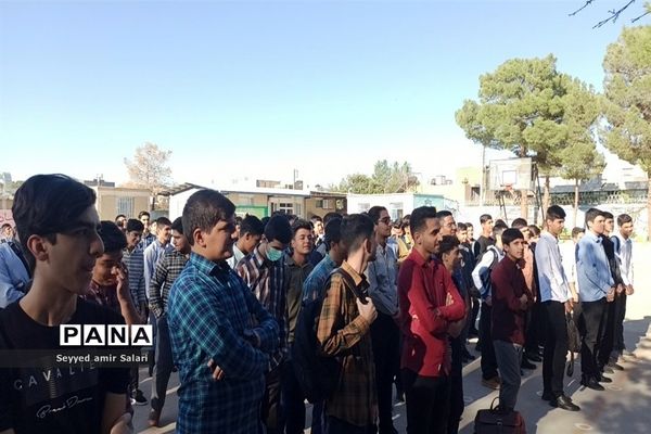 برگزاری هفته دفاع مقدس در دبیرستان تیزهوشان شهید بهشتی کاشمر