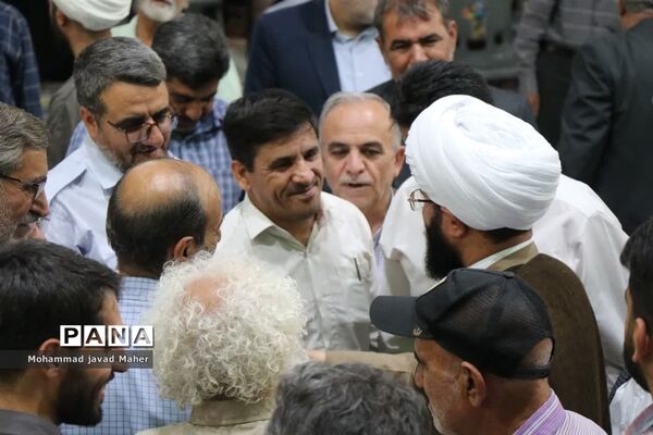 خداحافظی نمازگزاران جمعه با امام جمعه شهرستان قدس