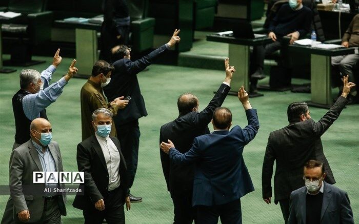هرگونه تبانی در پرداخت تسهیلات کلان بانکی جرم تلقی می‌شود