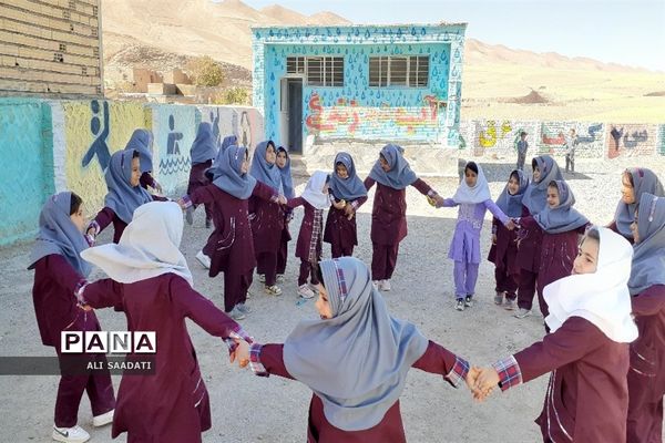 بازدید مدیر آموزش و پرورش شهرستان کلات از مدارس روستاهای قله زو، آقداش و سیرزار