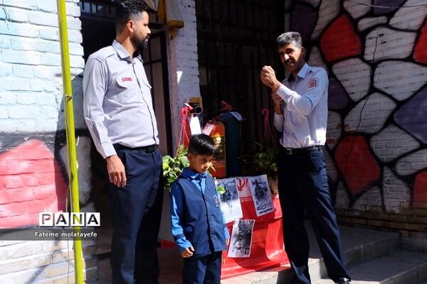 مراسم گرامیداشت روز آتش‌نشان در دبستان دانش رودهن