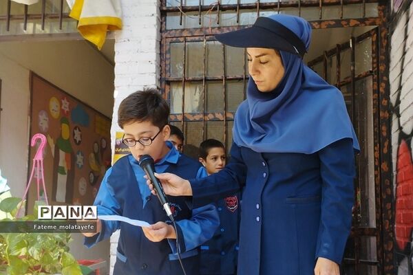 مراسم گرامیداشت روز آتش‌نشان در دبستان دانش رودهن