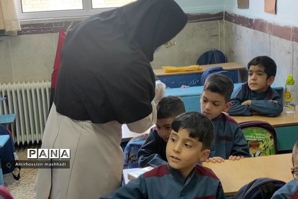 آموزش بهداشت فردی در دبستان ایمان رودهن