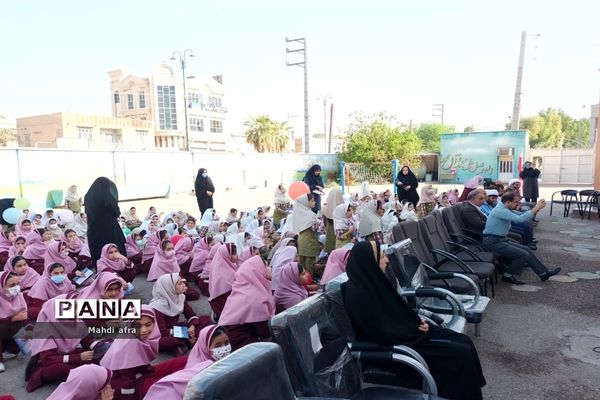 نواختن زنگ جشن عاطفه‌ها در مدارس بهبهان