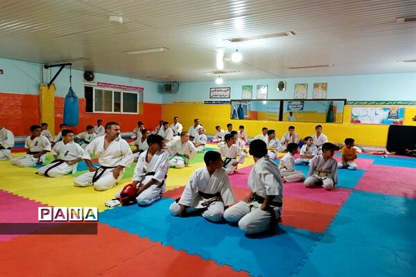 تمرینات رزمی باشگاه کاراته مدافعان حرم خلیل‌آباد