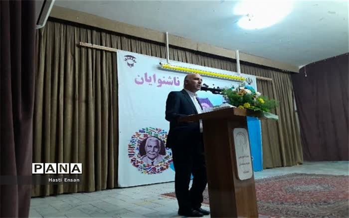 اقداماتی جهت اشتغال‌ سازی دانش آموزان آسیب دیده شنوایی  انجام شده است